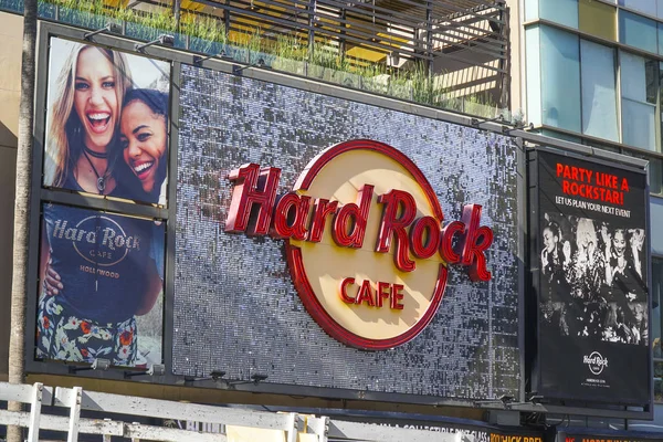 Hard Rock Cafe Hollywoodissa Los Angeles - LOS ANGELES - KALIFORNIA - huhtikuu 20, 2017 — kuvapankkivalokuva