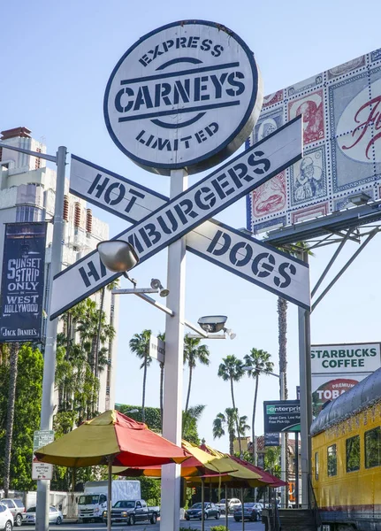 Carneys bei Sonnenuntergang Boulevard in los angeles - los angeles - Kalifornien - 20. April 2017 — Stockfoto