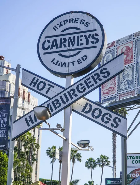 Famoso restaurante Fast food em um vagão de trem - Carneys in Los Angeles - LOS ANGELES - CALIFORNIA - 20 de abril de 2017 — Fotografia de Stock