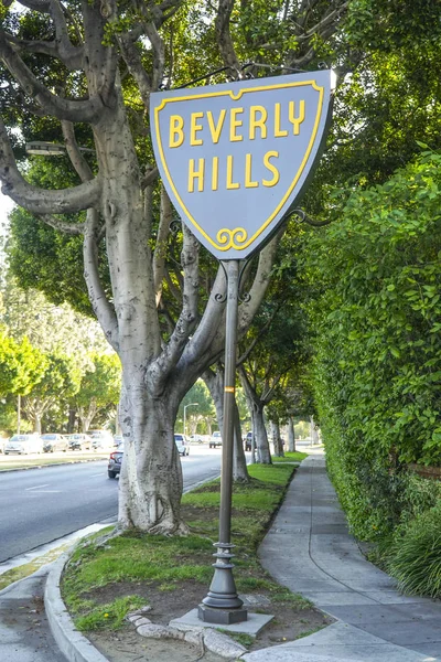 Famoso sinal de Beverly Hills na Sunset Boulevard - LOS ANGELES - CALIFORNIA - 20 de abril de 2017 — Fotografia de Stock
