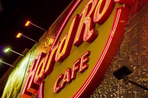 A Hard Rock Cafe-Hollywood, California - Los Angeles - night - 2017. április 20. — Stock Fotó