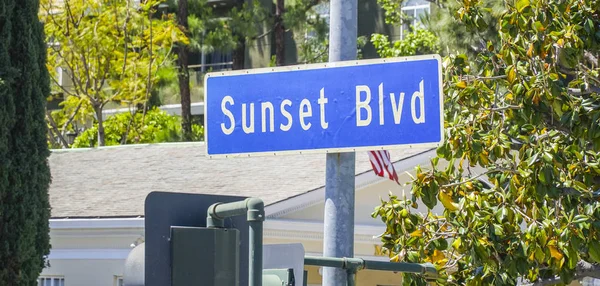 Street sign Sunset Blvd - LOS ANGELES - CALIFORNIA - APRIL 20, 2017 — Stock Photo, Image
