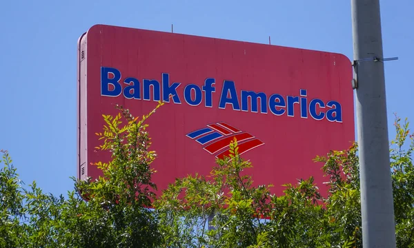 Bank of America Şubesi Los Angeles - Los Angeles - California - 20 Nisan 2017 — Stok fotoğraf