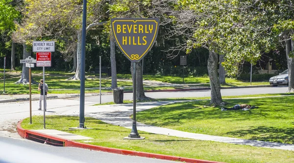 The famous Beverly Hills sign on Santa Monica Blvd - LOS ANGELES - CALIFORNIA - APRIL 20, 2017 — Stock Photo, Image