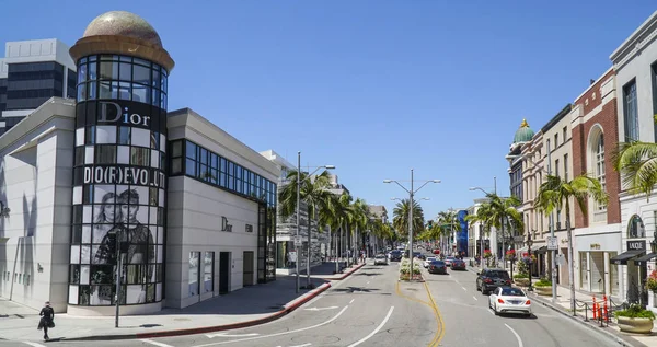 Τα πολυτελή και ακριβά καταστήματα στο Beverly Hills - Λος Άντζελες - Καλιφόρνια - 20 Απριλίου 2017 — Φωτογραφία Αρχείου