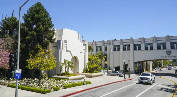 Vista de la calle en Beverly Hills Civic Center - LOS ÁNGELES - CALIFORNIA - 20 DE ABRIL DE 2017 — Foto de Stock