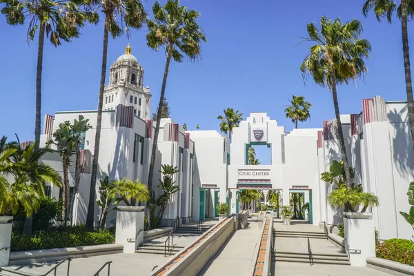 Das städtische zentrum der beverly hills - los angeles - kalifornien - 20. april 2017 — Stockfoto