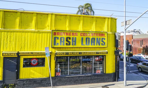 Μετρητά και τα δάνεια στο Λος Άντζελες - Λος Άντζελες - Καλιφόρνια - 20 Απριλίου 2017 — Φωτογραφία Αρχείου
