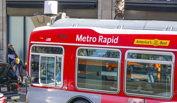 Метро и общественный транспорт в Лос-Анджелесе - LOS ANGELES - CALIFORNIA - 20 апреля 2017 — стоковое фото