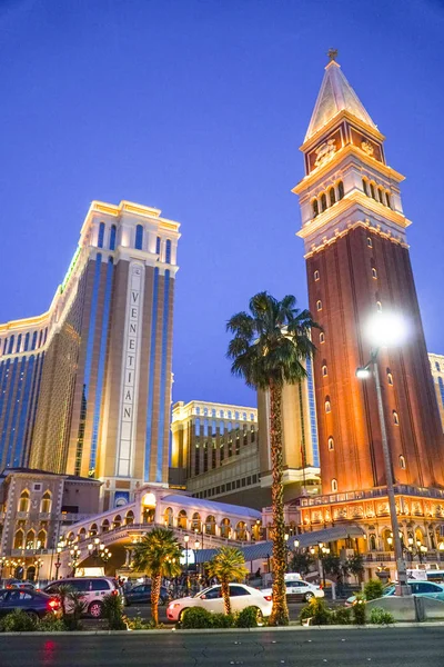 Beautiful Venetian Hotel and Casino Las Vegas om kvelden - LAS VEGAS - Nevanac - APRIL 23, 2017 – stockfoto