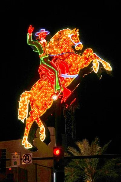 Cowboy famoso no cavalo no centro de Las Vegas - LAS VEGAS - NEVADA - 23 de abril de 2017 — Fotografia de Stock