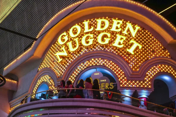Berühmtes Golden Nugget Hotel und Casino in der Innenstadt von Las Vegas - Las Vegas - Nevada - 23. April 2017 — Stockfoto