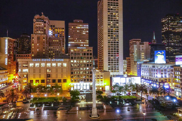 San Francisco Union Square at night - SAN FRANCISCO - CALIFORNIA - APRIL 18, 2017