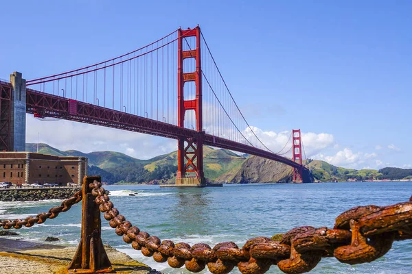 Fantastisk utsikt över Golden Gate-bron i San Francisco - San Francisco - Kalifornien - den 18 April 2017 — Stockfoto