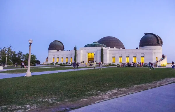 Observatorio Griffith en Los Ángeles - LOS ÁNGELES - CALIFORNIA - 20 DE ABRIL DE 2017 — Foto de Stock