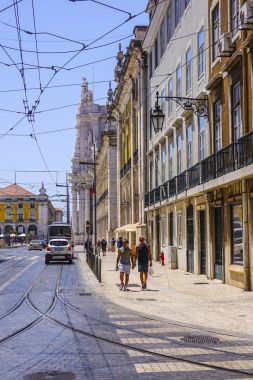 Tipik sokak görünümü şehir merkezi Lizbon - Lizbon - Portekiz - 17 Haziran 2017