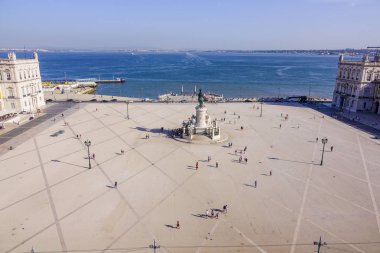 Lizbon Augusta Arch - Lizbon - Portekiz - 17 Haziran 2017 Comercio Meydanı üzerinde havadan görünümü