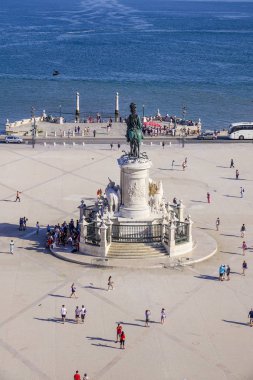 Lizbon Augusta Arch - Lizbon - Portekiz - 17 Haziran 2017 Comercio Meydanı üzerinde havadan görünümü