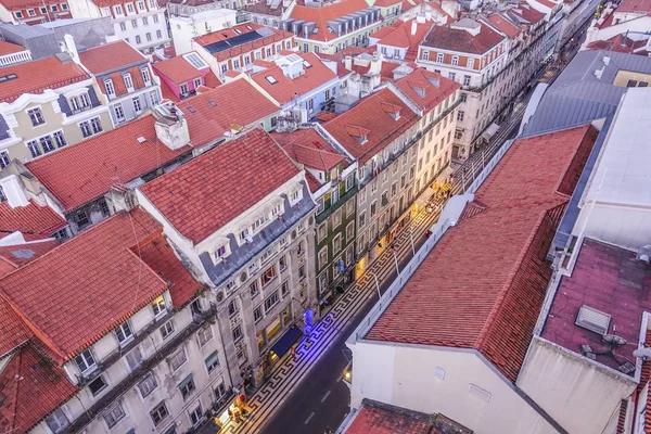 Letecký pohled nad pěší zónou Augusta street v Lisabonu - Lisabon - Portugalsko - 17 červen 2017 — Stock fotografie