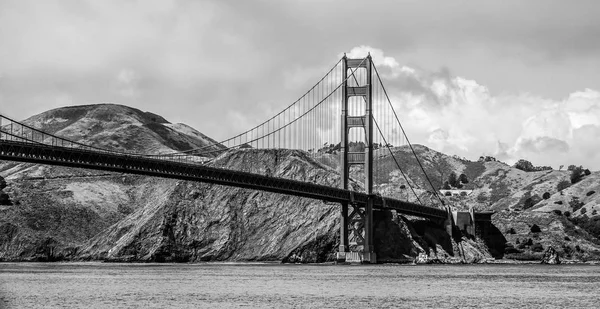 Καταπληκτική θέα πάνω από την γέφυρα Golden Gate στο Σαν Φρανσίσκο — Φωτογραφία Αρχείου