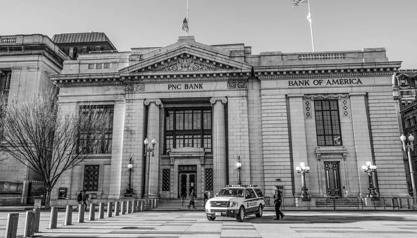 PNC Bank - Bank of America Washington'da - Washington - Aydın - 9 Nisan 2017 — Stok fotoğraf