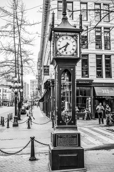 Hermoso reloj de vapor en Vancouver - un hito famoso en el casco antiguo - VANCOUVER - CANADÁ - 12 DE ABRIL DE 2017 —  Fotos de Stock