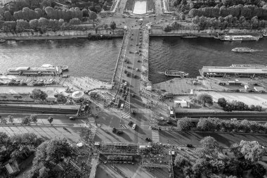 Eyfel Kulesi Tour Eiffel köprüsünden Trocadero - havadan görünümü