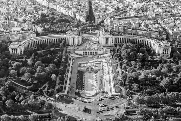 Εναέρια θέα πάνω από το Τροκαντερό και Trocadero κήπος στο Παρίσι — Φωτογραφία Αρχείου