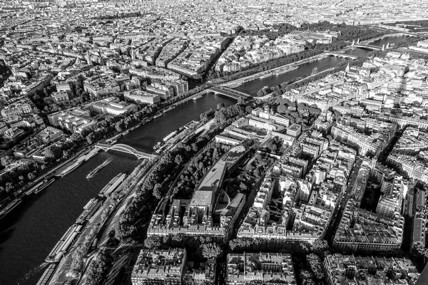 La hermosa ciudad de París - vista aérea desde la Torre Eiffel —  Fotos de Stock