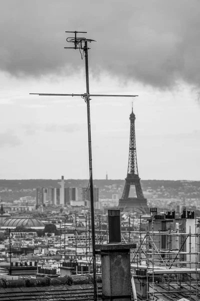 Вид з Монмартр Ейфелеву вежу в Парижі — стокове фото