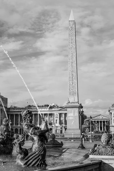 Concorde obelisken i hjärtat av Paris — Stockfoto