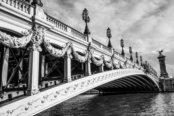 Increíble puente Alexandre III en la ciudad de París —  Fotos de Stock
