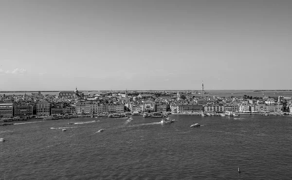 Vista aérea de largo ângulo sobre a cidade de Veneza — Fotografia de Stock