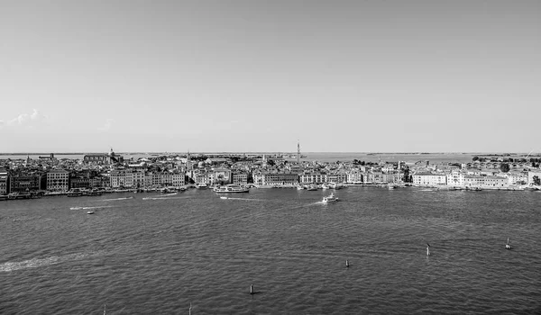 Weitwinkel-Luftaufnahme über die Stadt Venedig — Stockfoto