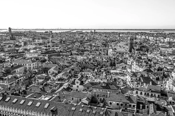 Vista aérea incrível sobre a cidade de Veneza — Fotografia de Stock