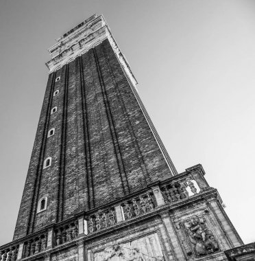 Venedik-San Marco 'daki St. Marks Meydanı' ndaki Campanile Kulesi