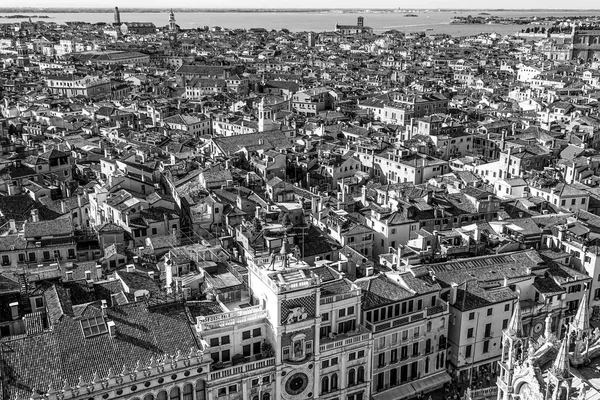 Erstaunliche luftaufnahme über die stadt venedig — Stockfoto