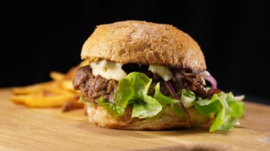 Lezzetli Fast Food Burger - Hamburger yemeye hazır