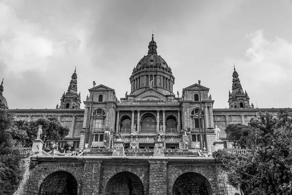 Muzea MNAC na národní palác Barcelona - Palau Nacional v Barceloně — Stock fotografie