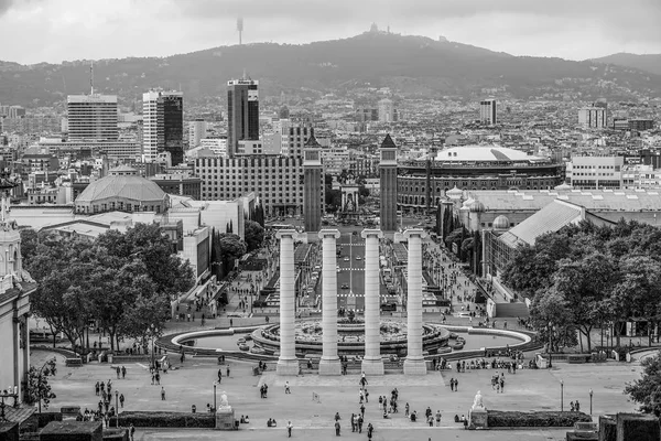 Placa de Espanya Barcelona - kilátás a Palau Nacional - Nemzeti Palota — Stock Fotó