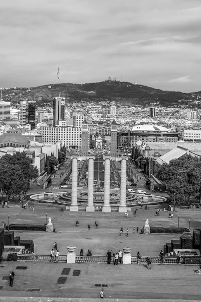Barcellona in una giornata di sole - vista aerea dal Palazzo Nazionale — Foto Stock