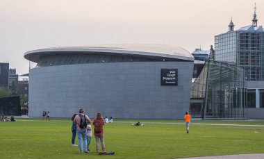 Van Gogh Müzesi Museum Square Amsterdam - Amsterdam - Hollanda - 20 Temmuz 2017