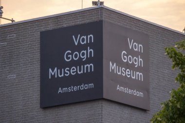 Amsterdam - Van Gogh Müzesi - Amsterdam - Hollanda - 20 Temmuz 2017 Museum Quarter, müzeler