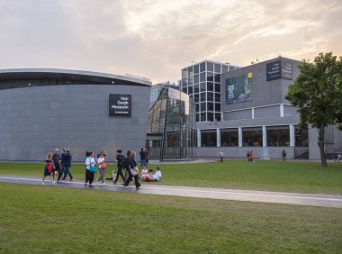 Ünlü Van Gogh Müzesi Amsterdam - Amsterdam - Hollanda - 20 Temmuz 2017