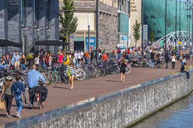 Amsterdam Limanı popüler bankalar