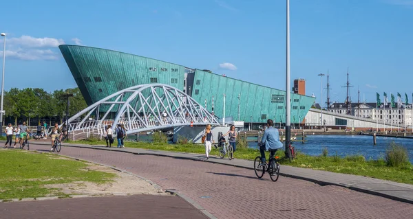 Nemo Bilim Müzesi Amsterdam - şehrin popüler bir yer