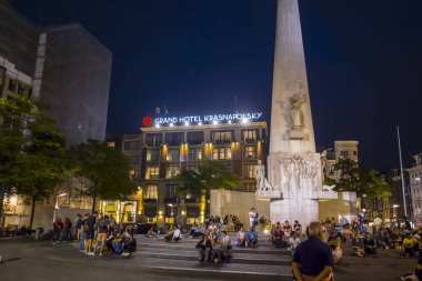 Krasnapolsky otel - Amsterdam - Hollanda - 20 Temmuz 2017 Amsterdam'da Dam Meydanı