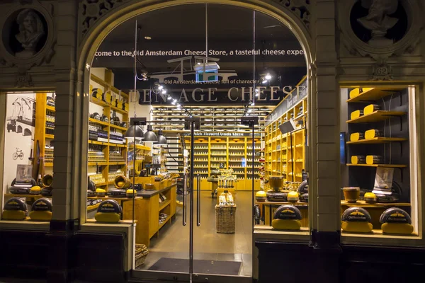 Tipik peynir dükkanı Amsterdam - Amsterdam - Hollanda - 20 Temmuz 2017 — Stok fotoğraf