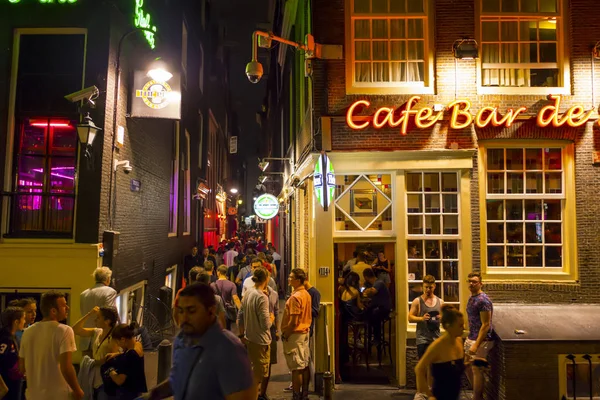 Kırmızı Cafe Bar Amsterdam bölge - Amsterdam - Hollanda - 20 Temmuz 2017 ışık. — Stok fotoğraf