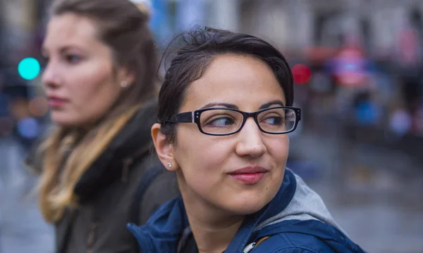 Two friends in London - city sightseeing